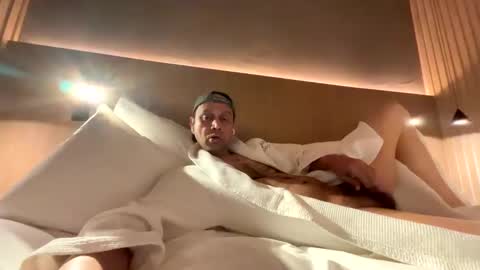 Snapshot of alexgeorge1140 chatting on March 4, 2025, 9:32 pm alexgeorge1140 online show from March 4, 2025, 9:32 pm