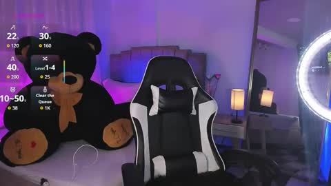  alexia mattel  online show from September 11, 2025, 8:58 am