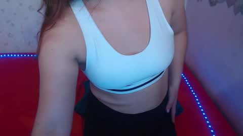 Snapshot of alexiarestrepo chatting on February 5, 2025, 6:15 pm Alexia online show from February 5, 2025, 6:15 pm