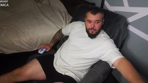 Snapshot of alexirr chatting on November 9, 2025, 8:29 pm Alex online show from November 9, 2025, 8:29 pm