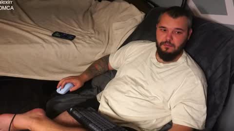 Snapshot of alexirr chatting on November 15, 2025, 10:04 pm Alex online show from November 15, 2025, 10:04 pm