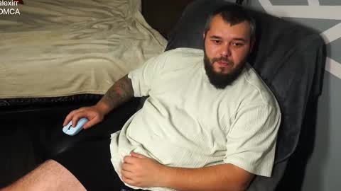 Snapshot of alexirr chatting on December 1, 2025, 8:36 pm Alex online show from December 1, 2025, 8:36 pm