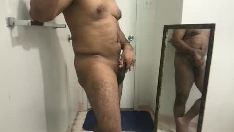 Snapshot of alexis69mm chatting on December 30, 2024, 3:14 am Alex online show from December 30, 2024, 3:14 am