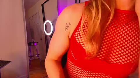 Alexis Jordan  online show from September 17, 2025, 2:46 am