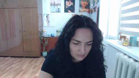 AlexisMillers online show from September 15, 2025, 8:47 am