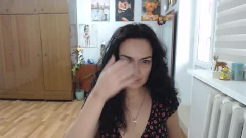 AlexisMillers online show from November 29, 2025, 9:12 am