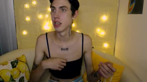 alexnaughty14 online show from September 18, 2025, 3:58 pm