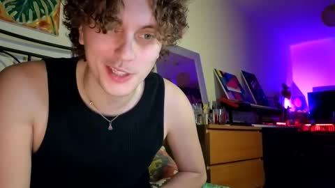 Snapshot of alexrhodesxxx chatting on December 1, 2024, 10:32 pm Alex online show from December 1, 2024, 10:32 pm