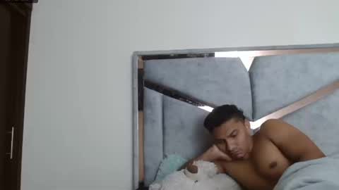 alex y luisa online show from September 10, 2025, 4:18 pm