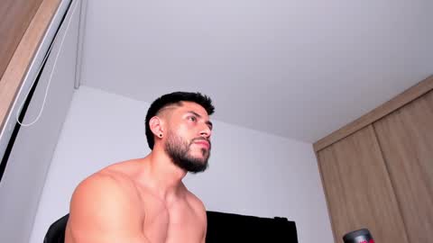 Snapshot of alexxxmachine chatting on January 25, 2025, 12:17 am Alex   freelance model  instagram alex b229 online show from January 25, 2025, 12:17 am