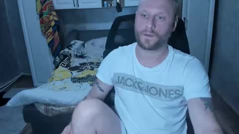 Snapshot of alexyno2020 chatting on December 17, 2025, 8:26 pm alexyno2022 ONLYFANS online show from December 17, 2025, 8:26 pm