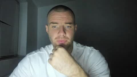 alfiesolomons87 online show from December 18, 2024, 8:14 pm