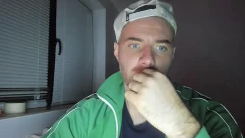 alfiesolomons87 online show from March 1, 2025, 7:15 pm