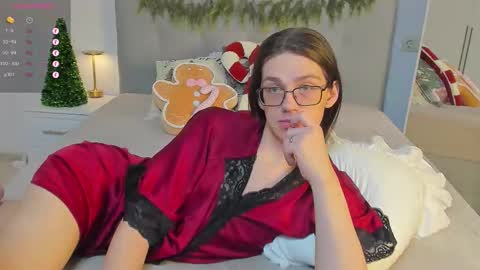 Snapshot of alfred_jones chatting on December 14, 2025, 10:42 am Alfreda online show from December 14, 2025, 10:42 am