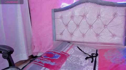 Carolina Join The Fan Club  online show from January 8, 2025, 6:52 pm