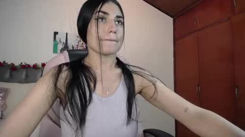 Snapshot of alheli_16 chatting on December 27, 2024, 12:23 pm Alheli online show from December 27, 2024, 12:23 pm