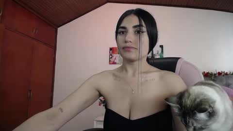 Snapshot of alheli_16 chatting on January 19, 2025, 12:17 pm Alheli online show from January 19, 2025, 12:17 pm