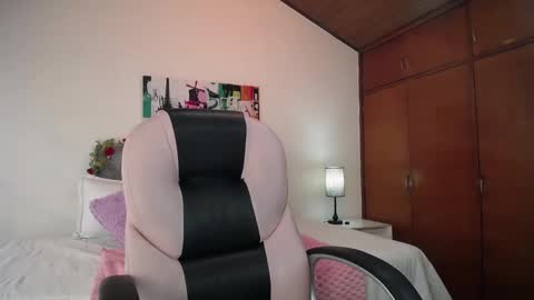 Snapshot of alheli_16 chatting on February 27, 2025, 12:13 pm Alheli online show from February 27, 2025, 12:13 pm