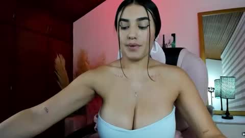 Snapshot of alheli_16 chatting on October 4, 2025, 12:36 pm Alheli online show from October 4, 2025, 12:36 pm