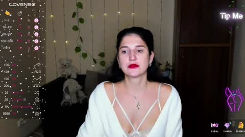 Alianna online show from January 21, 2025, 9:35 am