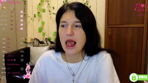 Alianna online show from September 17, 2025, 5:31 am