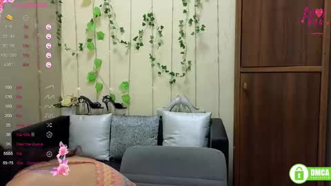 Alianna online show from September 18, 2025, 11:23 am