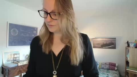 Alice online show from October 30, 2025, 10:38 am