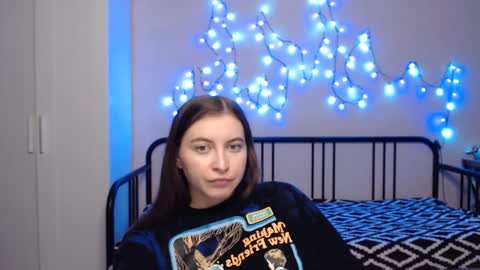 Snapshot of alice_________________________ chatting on December 4, 2024, 7:23 pm Alice online show from December 4, 2024, 7:23 pm