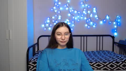 Snapshot of alice_________________________ chatting on January 6, 2025, 6:52 pm Alice online show from January 6, 2025, 6:52 pm