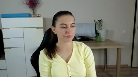 Snapshot of alice_________________________ chatting on September 25, 2025, 6:22 pm Alice online show from September 25, 2025, 6:22 pm