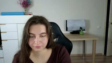Snapshot of alice_________________________ chatting on October 9, 2025, 10:19 pm Alice online show from October 9, 2025, 10:19 pm