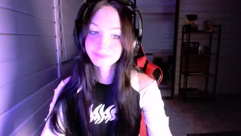 Snapshot of alice__aris chatting on February 27, 2025, 3:26 pm Alice Aris online show from February 27, 2025, 3:26 pm