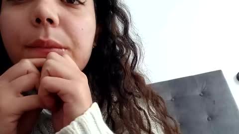 Snapshot of alice_allia chatting on October 7, 2025, 10:01 am Alice online show from October 7, 2025, 10:01 am