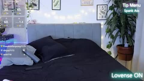 Alicia online show from December 22, 2024, 2:49 am