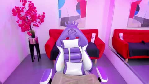 Snapshot of alice_candace chatting on February 20, 2025, 3:19 pm Alice online show from February 20, 2025, 3:19 pm