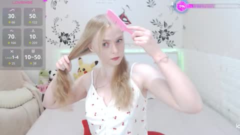 Snapshot of alice_d0ll chatting on September 28, 2025, 11:10 pm Alice online show from September 28, 2025, 11:10 pm