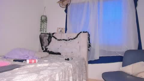 Snapshot of alice_guzman1 chatting on October 30, 2025, 9:15 pm ALICE Alice guzman online show from October 30, 2025, 9:15 pm