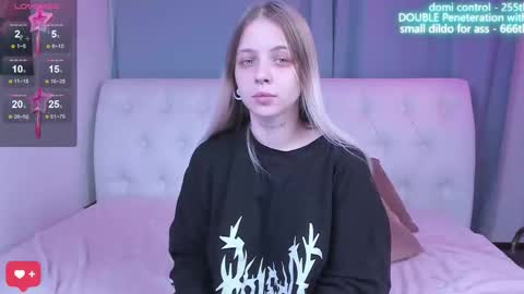 Snapshot of alice_halle chatting on October 26, 2025, 11:05 am alice_halle online show from October 26, 2025, 11:05 am