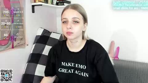 Snapshot of alice_halle chatting on October 30, 2025, 9:00 am alice_halle online show from October 30, 2025, 9:00 am