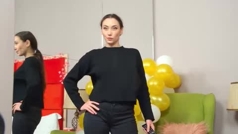 AliceMunro online show from February 12, 2025, 5:26 am