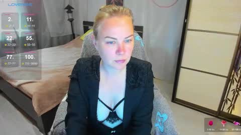 Snapshot of alice_sex_intellect chatting on September 10, 2025, 9:20 am Alice online show from September 10, 2025, 9:20 am