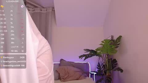 Snapshot of alice_walters chatting on March 1, 2025, 9:59 pm Alice online show from March 1, 2025, 9:59 pm