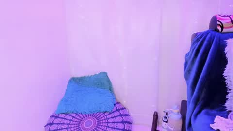 Alice  online show from March 1, 2025, 1:22 am