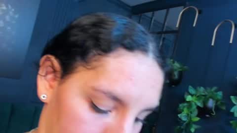 Snapshot of aliceandsia chatting on October 29, 2025, 3:09 am Alice and Asia online show from October 29, 2025, 3:09 am