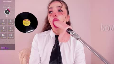 Alice online show from October 22, 2025, 7:02 pm