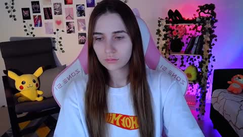 alicecharmy online show from December 4, 2024, 11:52 am