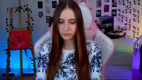 alicecharmy online show from September 13, 2025, 12:49 pm