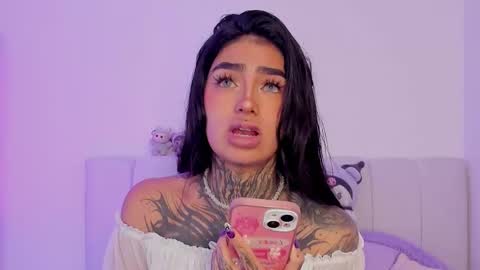 Alice  online show from November 28, 2025, 8:55 pm