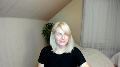 Snapshot of alicee__grace chatting on January 4, 2025, 5:05 pm Alicee online show from January 4, 2025, 5:05 pm