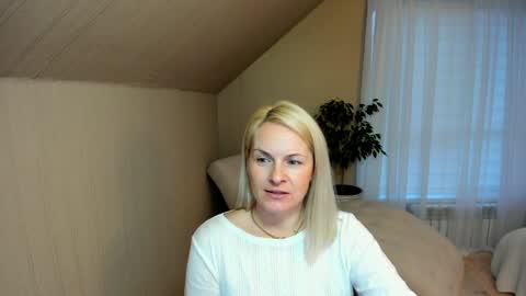 Snapshot of alicee__grace chatting on January 15, 2025, 12:47 pm Alicee online show from January 15, 2025, 12:47 pm